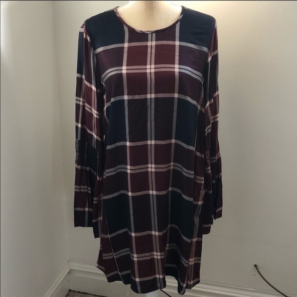 NWT BCBGENERATION plaid dress with bell sleeves - Sz S - Picture 2 of 7